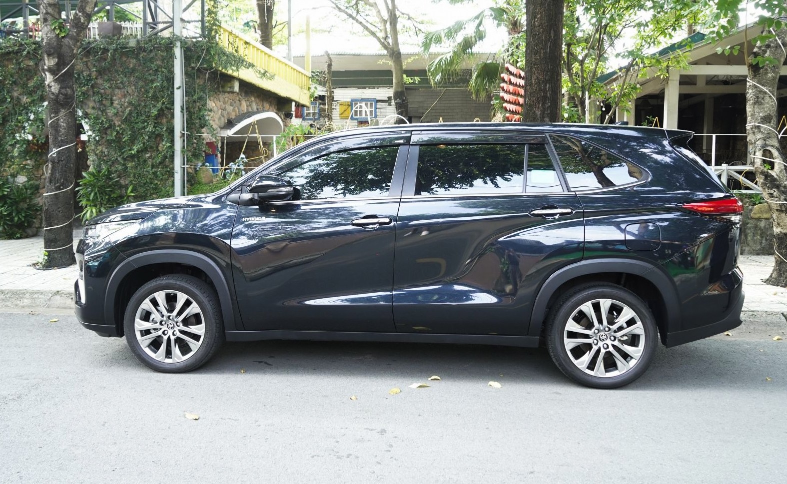 Người dùng đánh giá xe Toyota Innova Cross HEV sau thời gian sử dụng - 4