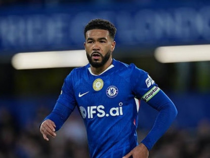 Thể thao - Chelsea nhận tiếp "cú đấm" sau án phạt, đua vé C1 &amp; cửa ngược dòng PSG bị ảnh hưởng