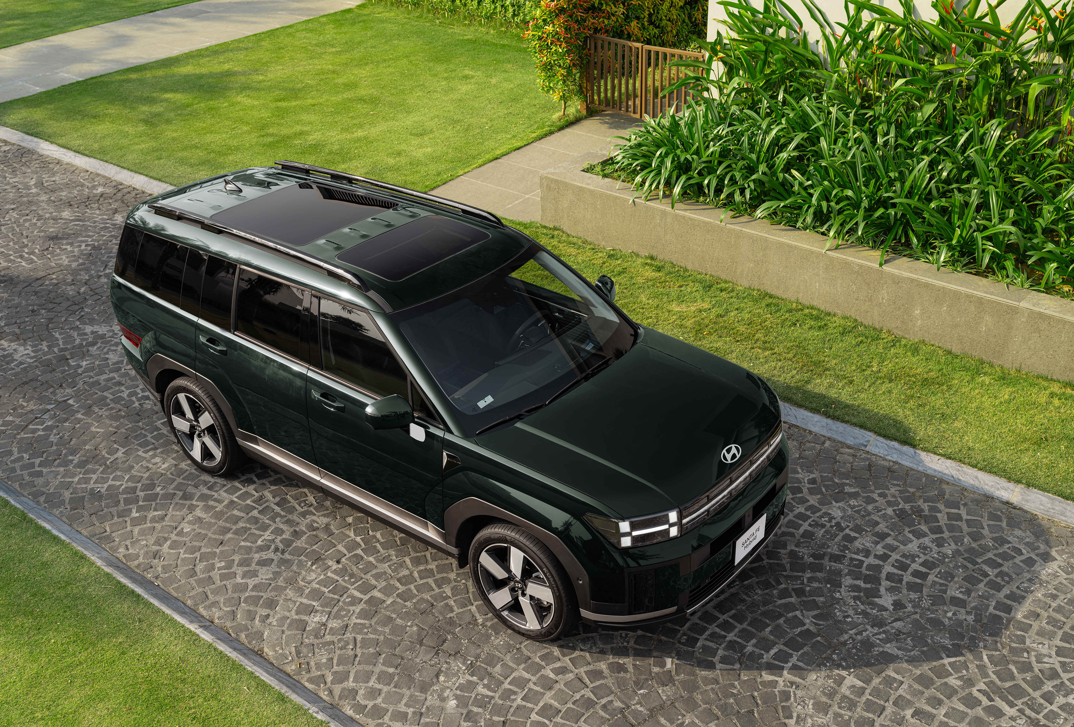 Hyundai SantaFe hybrid có mức tiêu thụ nhiên liệu ra sao - 1