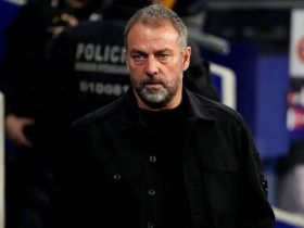 Tin mới nhất bóng đá sáng 18/3: Hansi Flick đạt thỏa thuận gia hạn với Barcelona