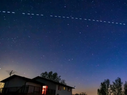 Công nghệ - Elon Musk tiết lộ lý do hàng nghìn vệ tinh Starlink bất ngờ phải hạ độ cao