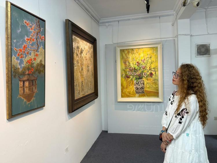 Lan tỏa tinh thần đổi mới, tôn vinh giá trị con người qua hai triển lãm mỹ thuật