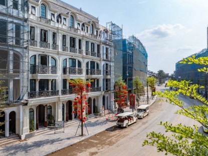 Thông tin doanh nghiệp - Bất ngờ tiến độ dự án nhà phố hàng hiệu gần Tây Thăng Long của Sunshine