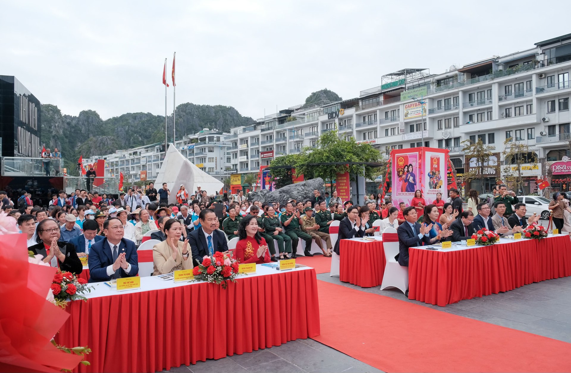 Nhìn lại hành trình 73 năm đầy tự hào của nhiếp ảnh Việt Nam - 1