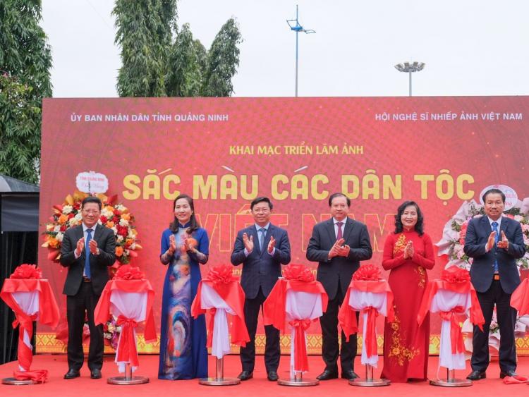 Nhìn lại hành trình 73 năm đầy tự hào của nhiếp ảnh Việt Nam