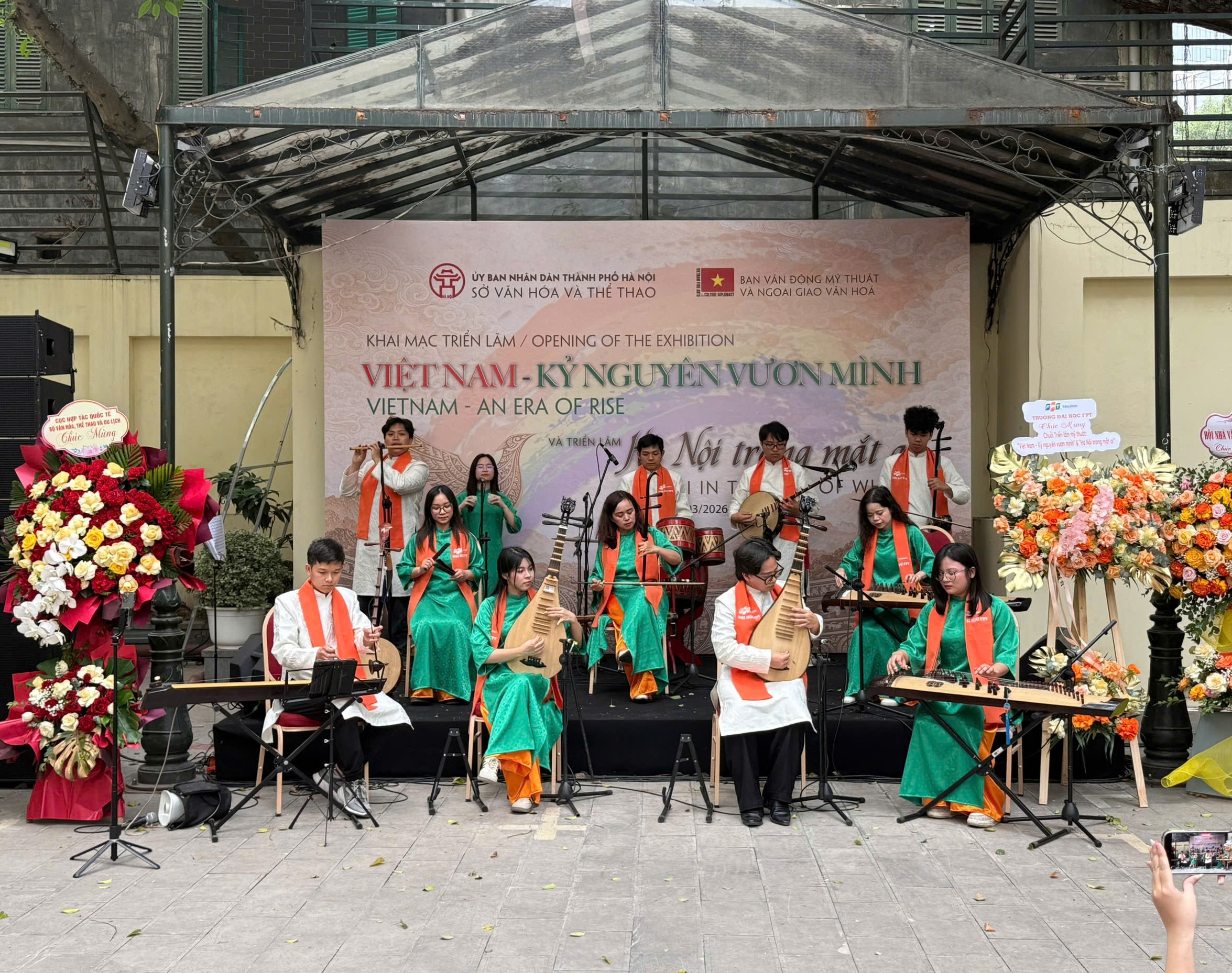 Lan tỏa tinh thần đổi mới, tôn vinh giá trị con người qua hai triển lãm mỹ thuật - 3