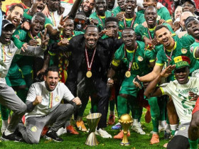 Senegal đưa cúp vô địch CAN đến doanh trại quân đội, thách Liên đoàn châu Phi đến lấy