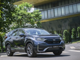 Honda CR-V đắt hơn Kia Sportage cả trăm triệu, khác biệt nằm ở đâu?