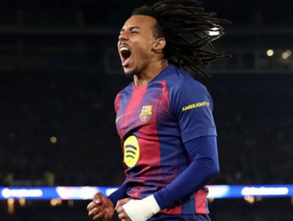 Thể thao - Tin mới nhất bóng đá sáng 22/3: Barcelona “mở cửa” với khả năng bán Kounde