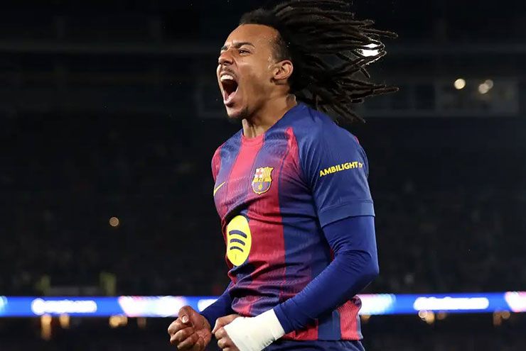 Tin mới nhất bóng đá sáng 22/3: Barcelona “mở cửa” với khả năng bán Kounde - 1