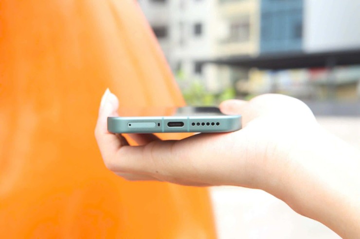 Trên tay Xiaomi 17, pin 7.000 mAh, camera Leica 3 - 6