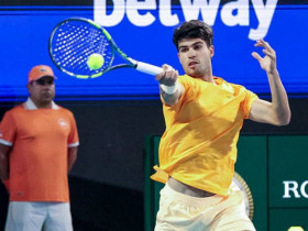 Video tennis Alcaraz - Korda: Mướt mồ hôi thoát thua (Miami Open)