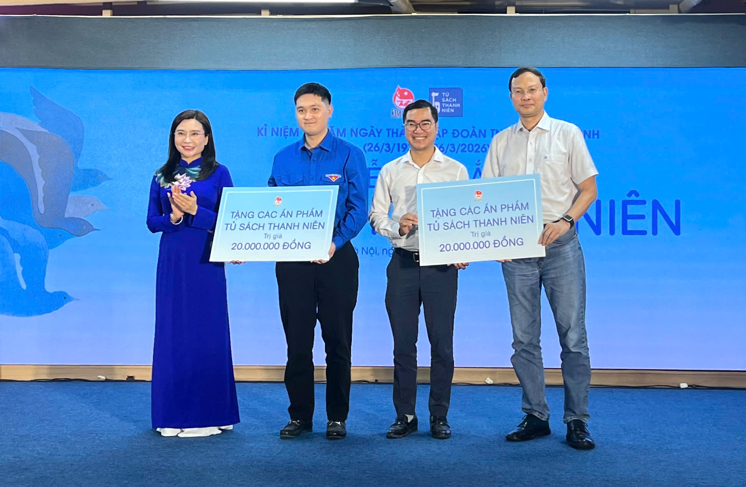 Tủ sách Thanh niên: Những trang sách chắp cánh khát vọng tuổi trẻ - 8