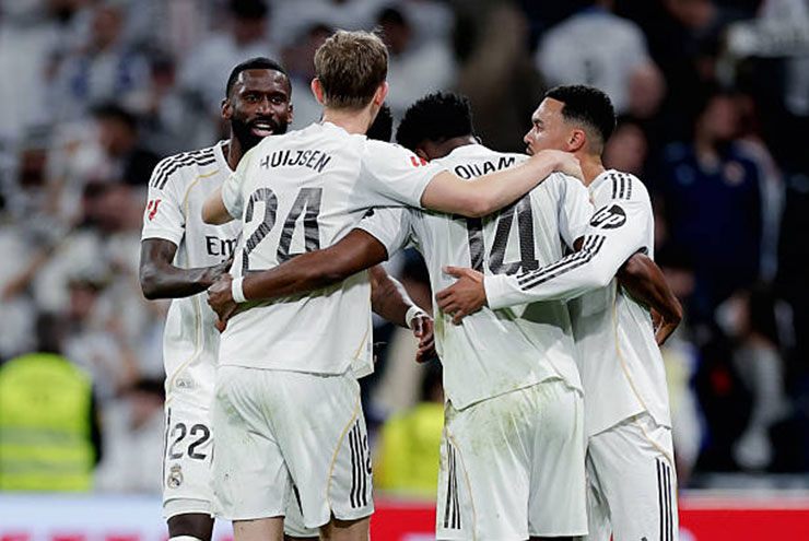 Nóng bảng xếp hạng La Liga: Real thắng sát nút derby Madrid, còn kém Barca mấy điểm? - 2