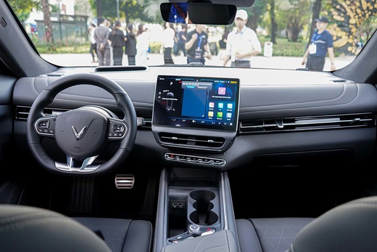 Vì sao nhiều khách Việt sẵn sàng “xuống tiền” với VF 7? - 3