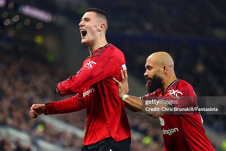 Mbeumo và Sesko rút lui khỏi ĐTQG, MU đứng ngồi không yên - 1