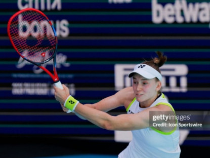 Thể thao - Nóng bỏng tứ kết Miami Open: Mỹ nhân Rybakina vất vả ngược dòng