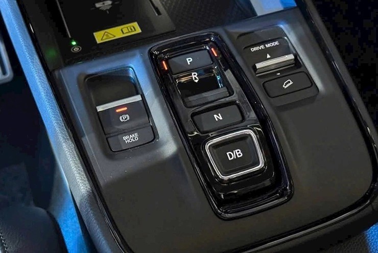 Lý do Honda CR-V e:HEV RS cũ “thét giá” cao hơn xe mới mua - 3