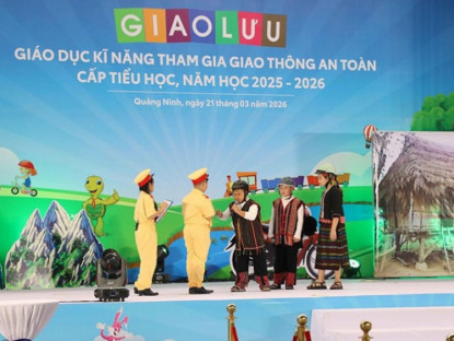 Thông tin doanh nghiệp - Toyota Việt Nam tiếp sức kỹ năng an toàn giao thông cho học sinh tiểu học