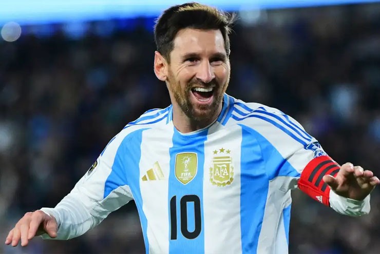 Tương lai Messi ở World Cup 2026 chưa rõ ràng, HLV Argentina thấp thỏm chờ đợi - 1