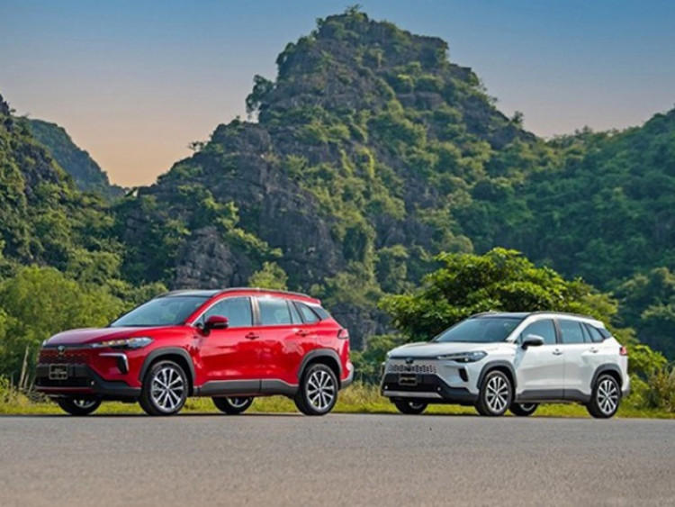 Mẫu SUV cực “hot” của Toyota có doanh số ra sao trong tháng 2/2026