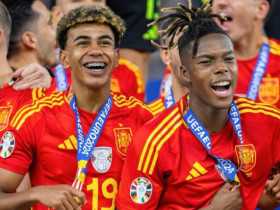 ĐT Tây Ban Nha nín thở vì Nico Williams, Yamal lo mất đối tác số 1 ở World Cup