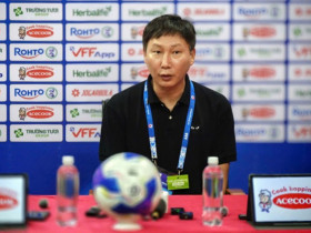 Trực tiếp họp báo ĐT Việt Nam - Malaysia: HLV Peter Cklamovski muốn thắng