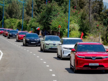 Thông tin doanh nghiệp - Vingroup gia hạn chương trình hỗ trợ khẩn cấp khách hàng chuyển đổi xe xăng sang xe điện tới 30/4/2026