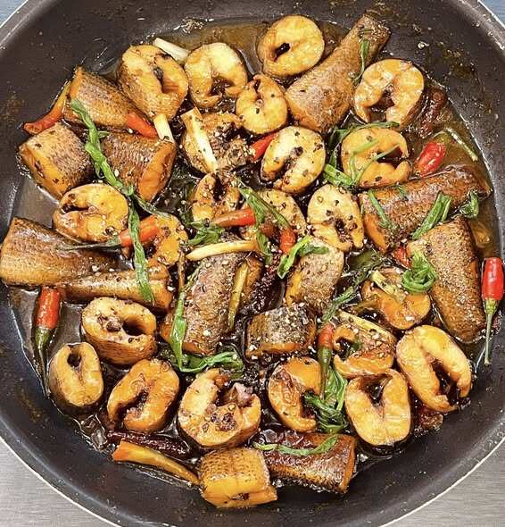 Thân Thúy Hà khoe cơm trưa làm dân mạng "rớt nước miếng", đến bữa cỗ cúng ba ai nhìn cũng xúc động - 15