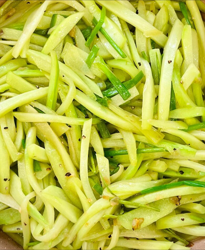 Thân Thúy Hà khoe cơm trưa làm dân mạng "rớt nước miếng", đến bữa cỗ cúng ba ai nhìn cũng xúc động - 8