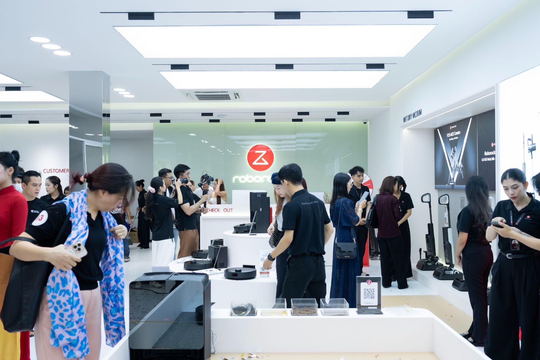 Robot hút bụi đang trở thành “trợ thủ quen thuộc” cho dịp Tết như thế nào? - 1