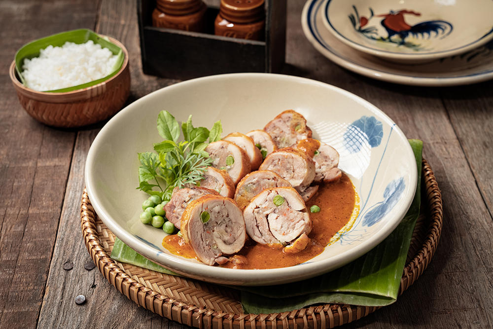 Tết là về nhà và cùng nhau nấu món Gà Mỹ cuộn nấm xốt cà ri thật ngon - 2