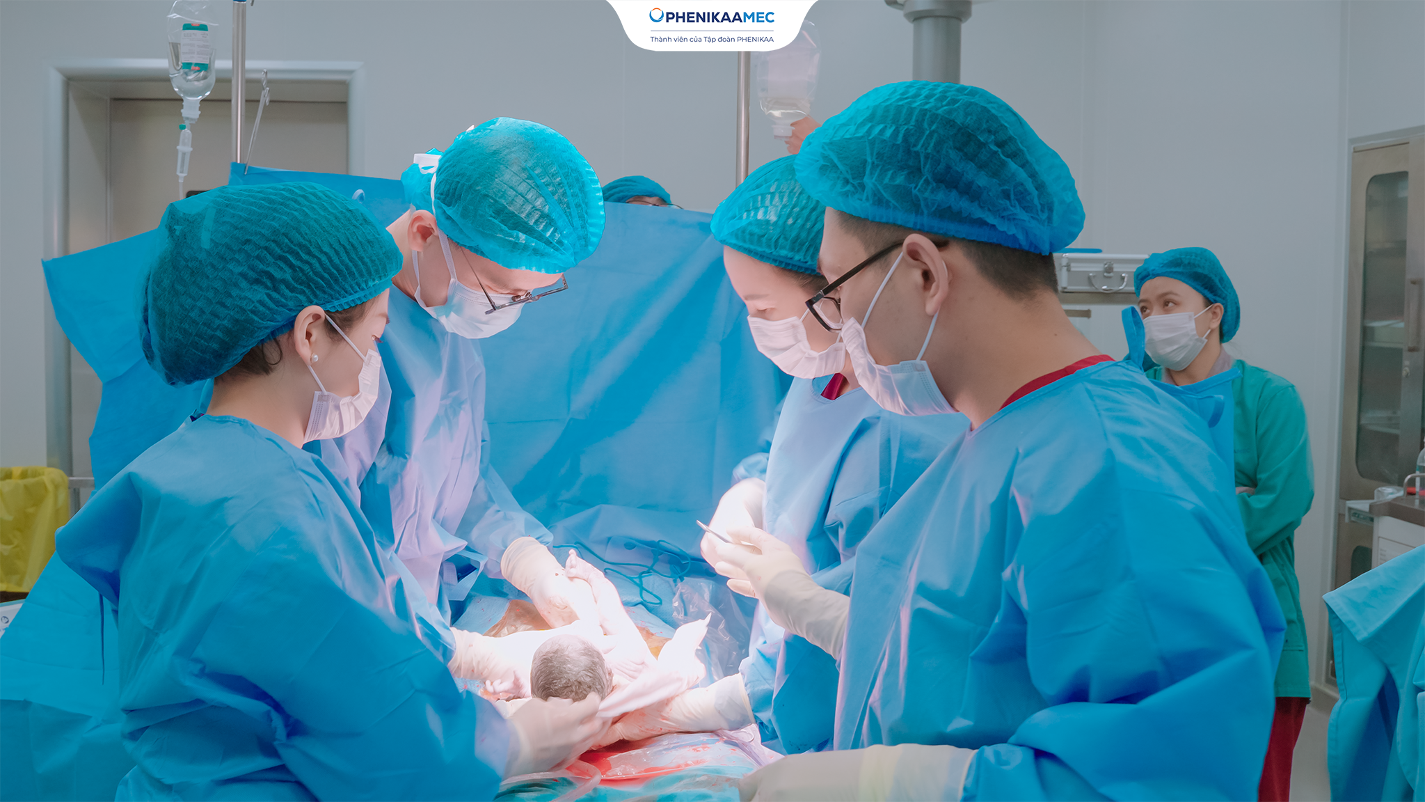 Ca sinh ba nguy cơ cao “hiếm gặp” tại PhenikaaMec: Gây mê hồi sức quyết định thành công toàn diện - 1