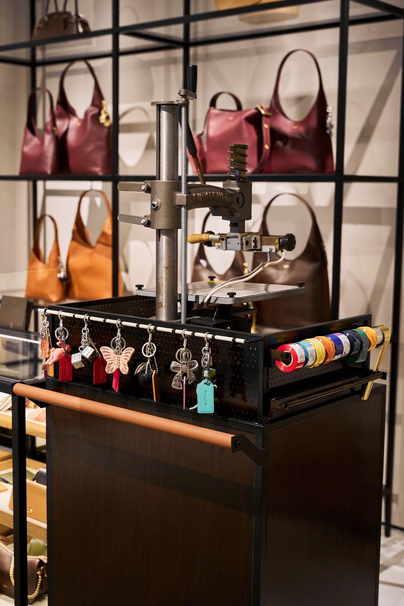 Coach mở ra không gian mới tại Aeon Mall Tân Phú - khởi đầu hành trình phong cách năm 2026 - 4