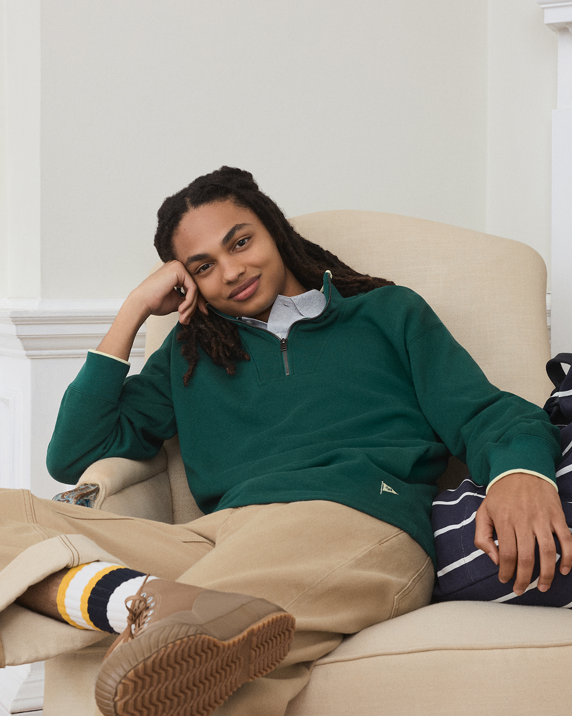 UNIQLO and JW Anderson Xuân/Hè 2026: Phong cách preppy nhẹ nhàng sắp “lên kệ” - 2