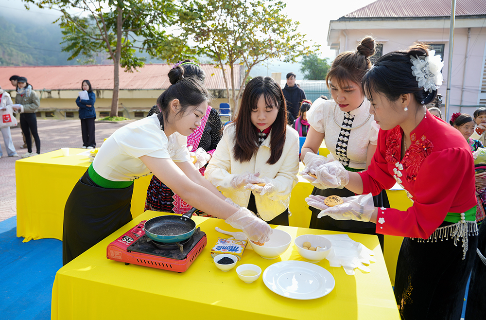 Zott Monte cùng cộng đồng trao 140.000 hũ dinh dưỡng cho hơn 4.100 trẻ em vùng cao sử dụng trong 2 tháng - 6