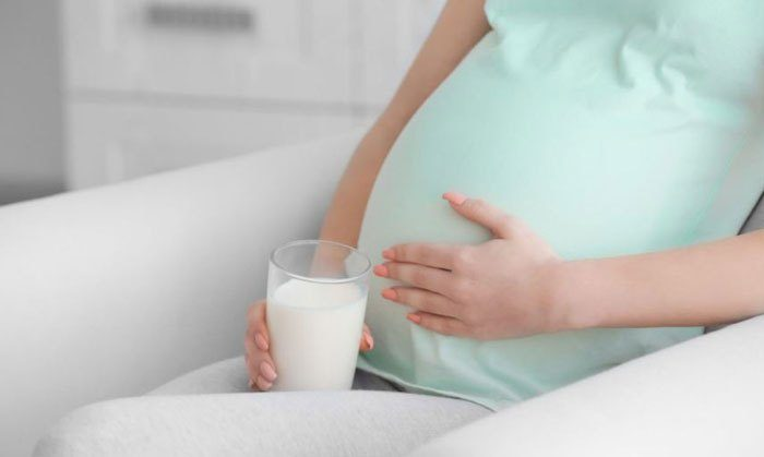 Mang thai tháng đầu có nên uống sữa bầu không? - 2