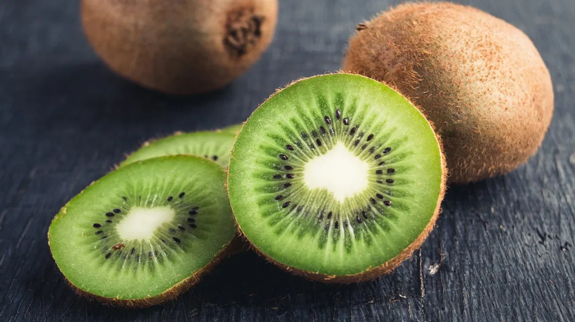 Bà bầu nên ăn kiwi xanh hay vàng? Top lợi ích đặc biệt khi bà bầu ăn kiwi - 1