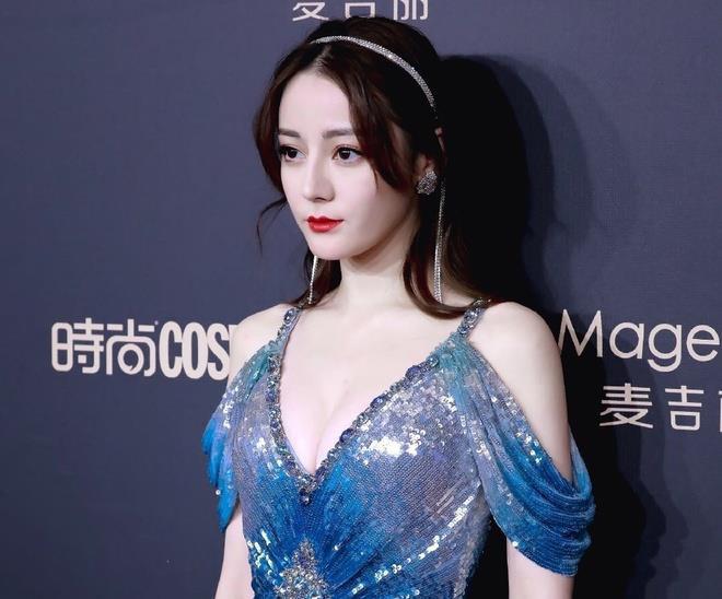 Mất 7 tỷ đồng để mời được mỹ nhân Địch Lệ Nhiệt Ba dự sự kiện - 1
