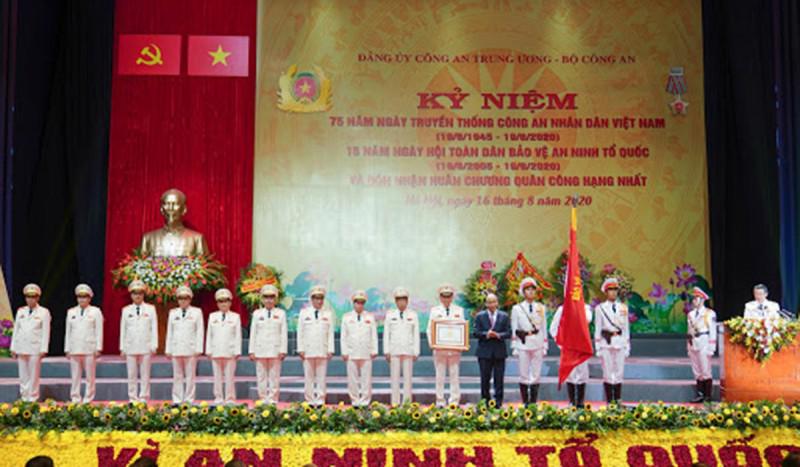 Thủ tướng Nguyễn Xuân Phúc: Dân vận khéo, việc gì cũng thành công - 1