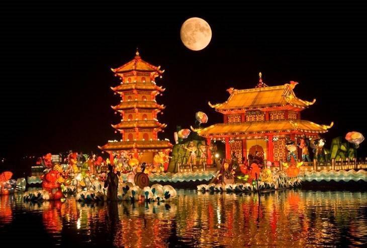 Tết Trung thu “đầy màu sắc” tại Trung Quốc - 1
