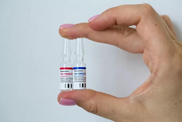 Nga không bao giờ giữ khư khư công thức điều chế vaccine Covid-19 - 1