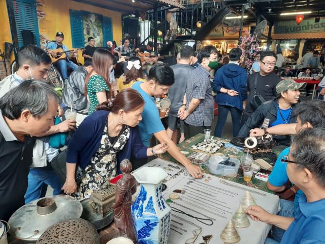 Độc đáo chợ lạc xoong ở Sài Gòn - 1