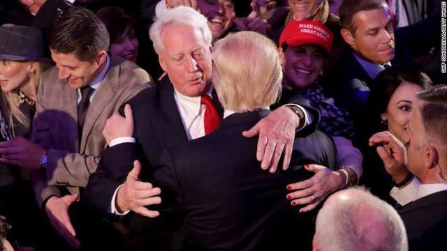 Em trai Tổng thống Trump qua đời - 2