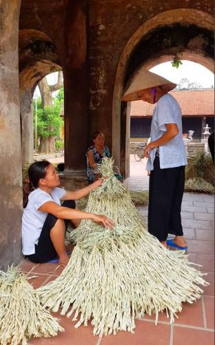 Ghé thăm chợ nón làng Chuông - 5