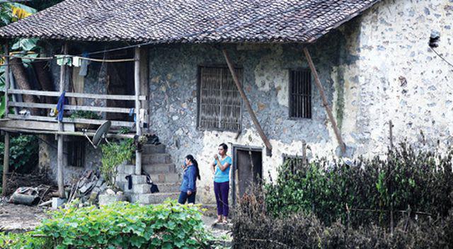 Độc đáo những ngôi nhà sàn bằng đá trên rẻo cao - 3