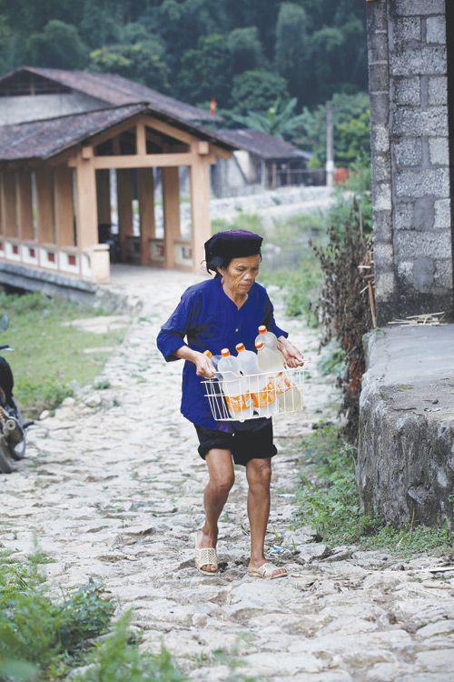 Độc đáo những ngôi nhà sàn bằng đá trên rẻo cao - 7