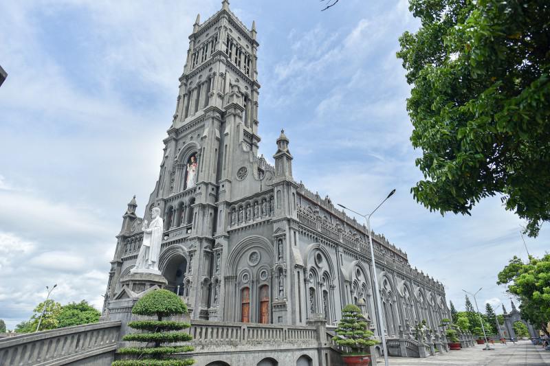 Đền Thánh Sa Châu - nhà thờ Nam Định đẹp uy nghi như ở trời Âu - 3