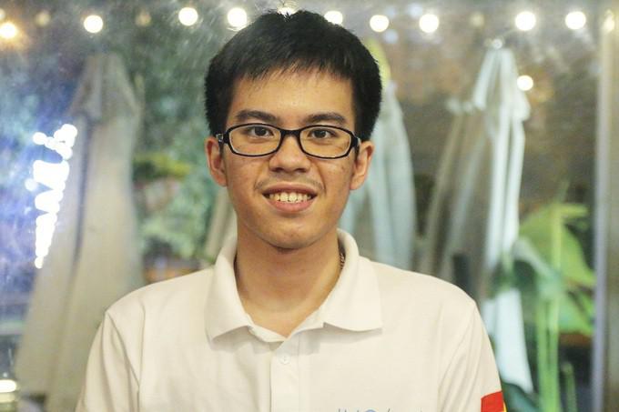 Nam sinh lớp 11 giành giải vàng Olympic Toán quốc tế - 1
