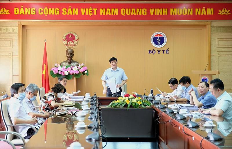 Nguy cơ bùng phát những đợt dịch mới nếu lơ là, mất cảnh giác - 1